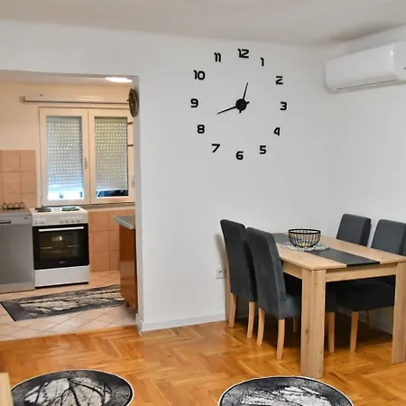 White Housse - Entire In Villa *