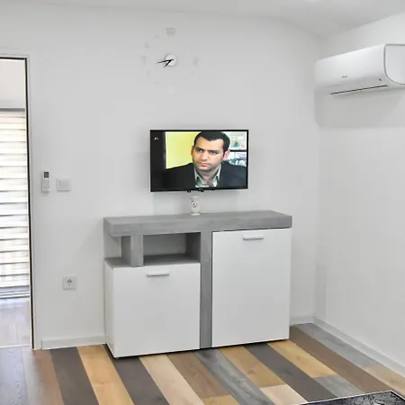 White Housse - Entire In Villa *