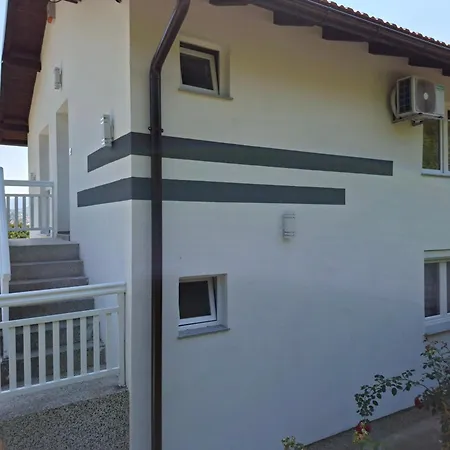 Villa White Housse - Entire In *